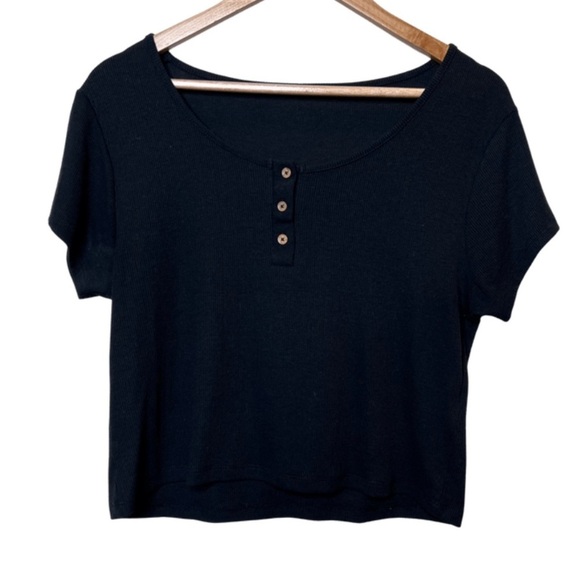 Target Basic Black Ribbed Wooden Button Crewneck Short Sleeve Cropped Top - Picture 2 of 14